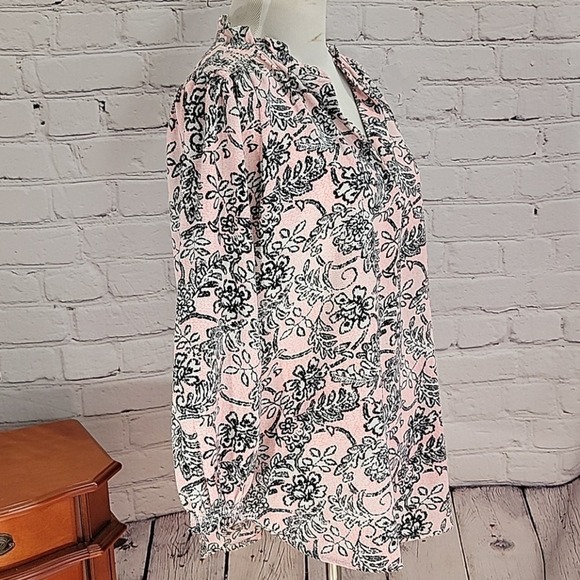 C&E V neck high collar blouse - Picture 7 of 10